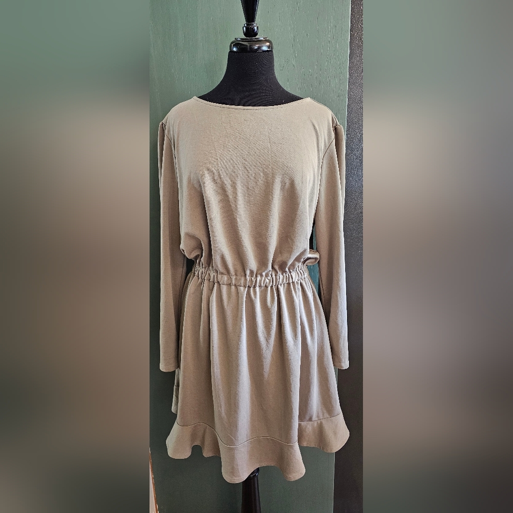 Emma Knudsen Dress